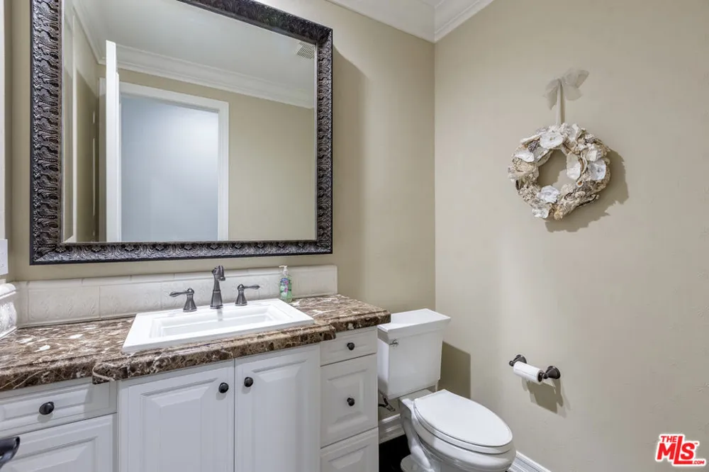 7391 Coastal View Drive Los Angeles, CA 90045