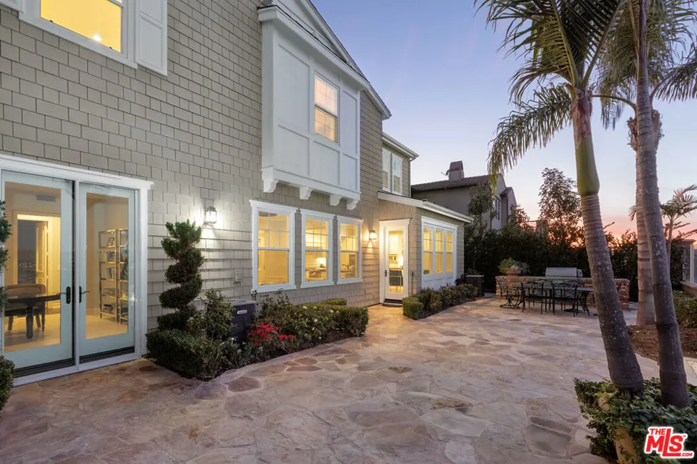 7391 Coastal View Drive Los Angeles, CA 90045