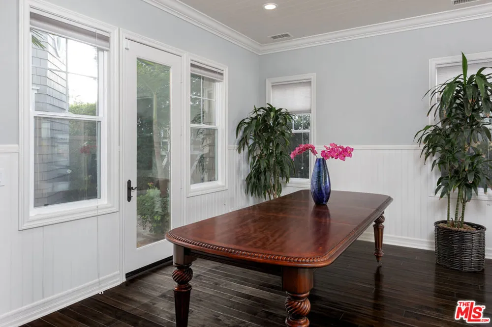 7391 Coastal View Drive Los Angeles, CA 90045