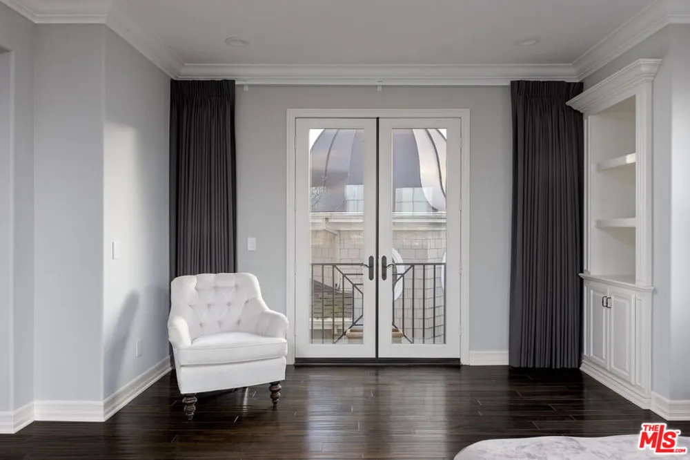 7391 Coastal View Drive Los Angeles, CA 90045
