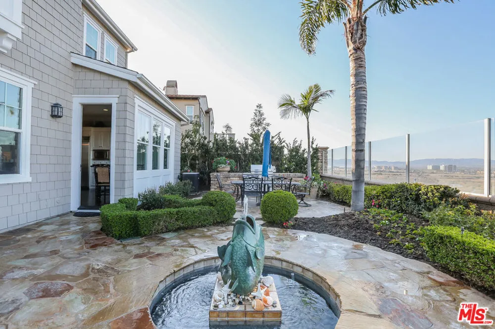 7391 Coastal View Drive Los Angeles, CA 90045