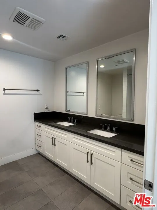 1101 S Harvard Boulevard #202 Los Angeles, CA 90006