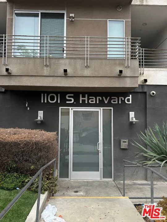 1101 S Harvard Boulevard #202 Los Angeles, CA 90006
