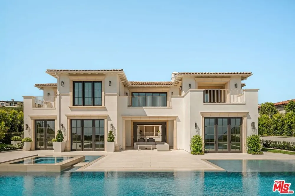 18 Swimmers Point Newport Coast, CA 92657