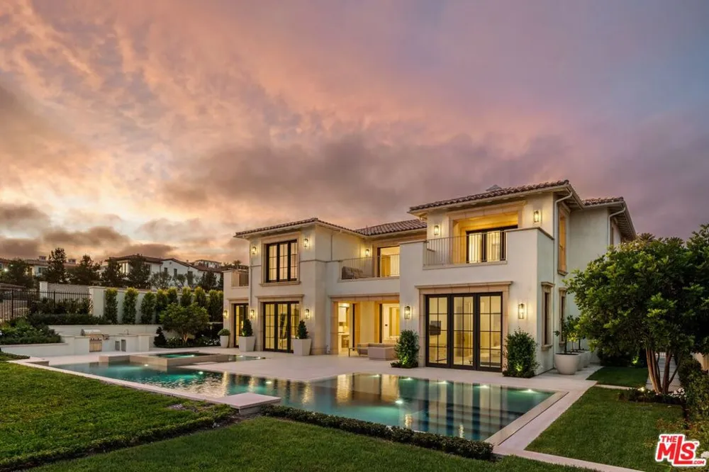 18 Swimmers Point Newport Coast, CA 92657
