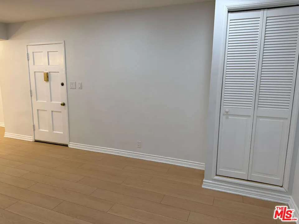 4125 W Toluca Lake Avenue Burbank, CA 91505