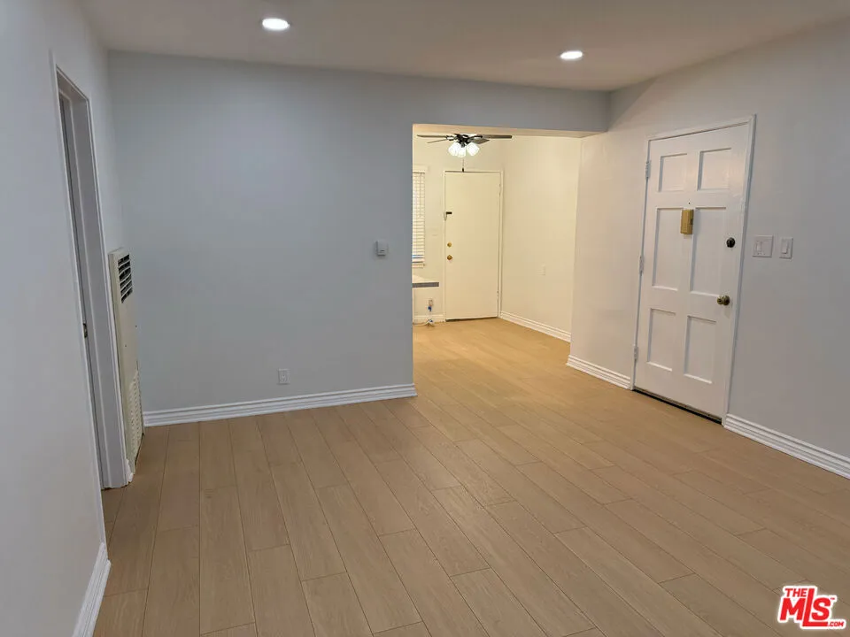 4125 W Toluca Lake Avenue Burbank, CA 91505