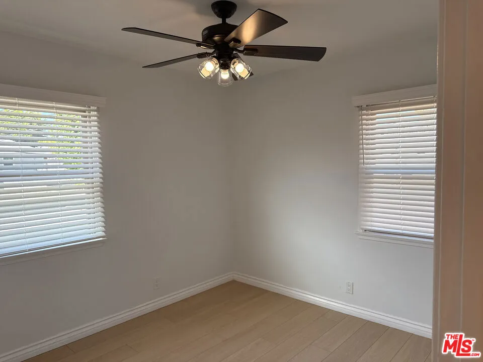 4125 W Toluca Lake Avenue Burbank, CA 91505
