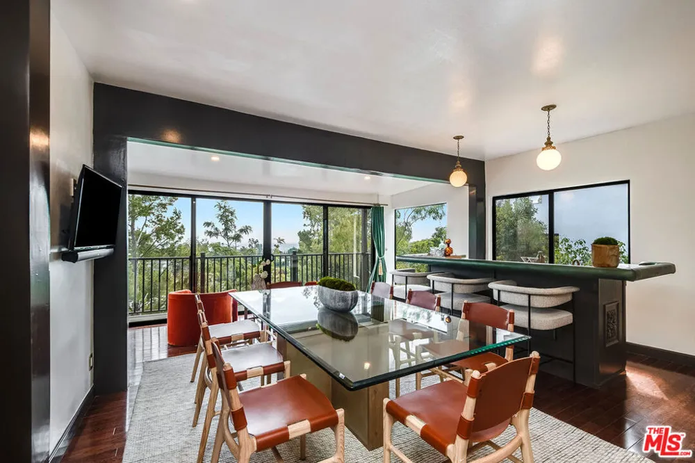 9234 Kinglet Drive Los Angeles, CA 90069