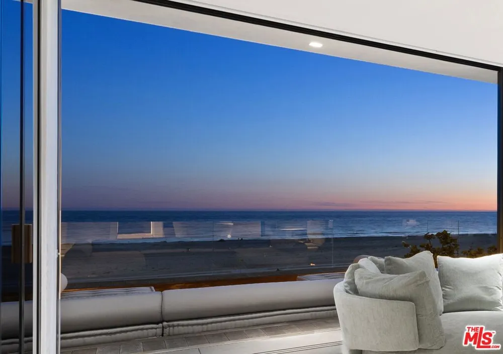 547 Palisades Beach Road Santa Monica, CA 90402
