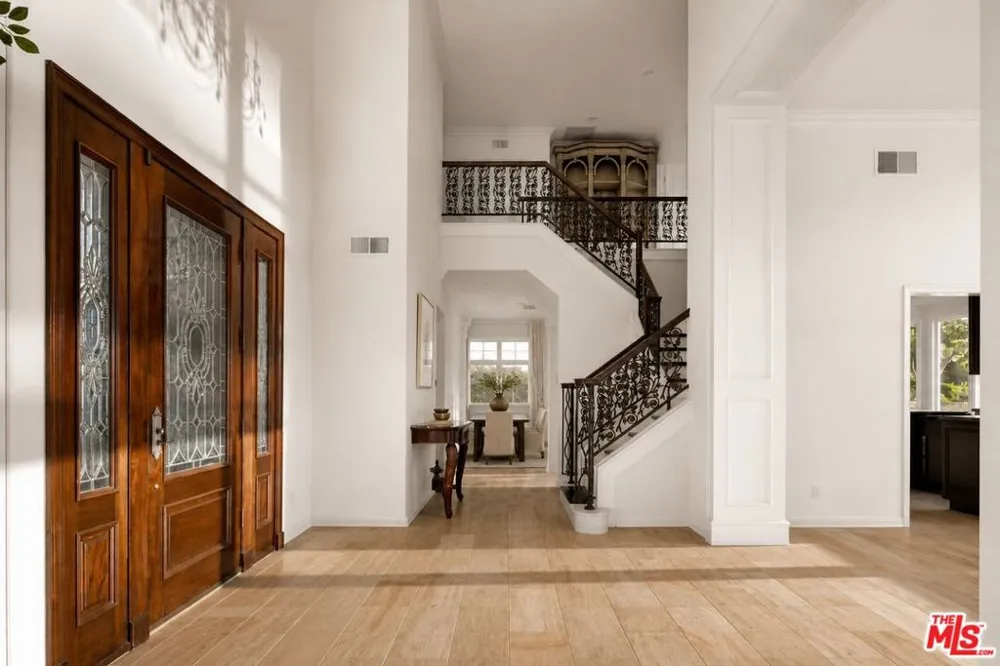 3469 Cordova Drive Calabasas, CA 91302