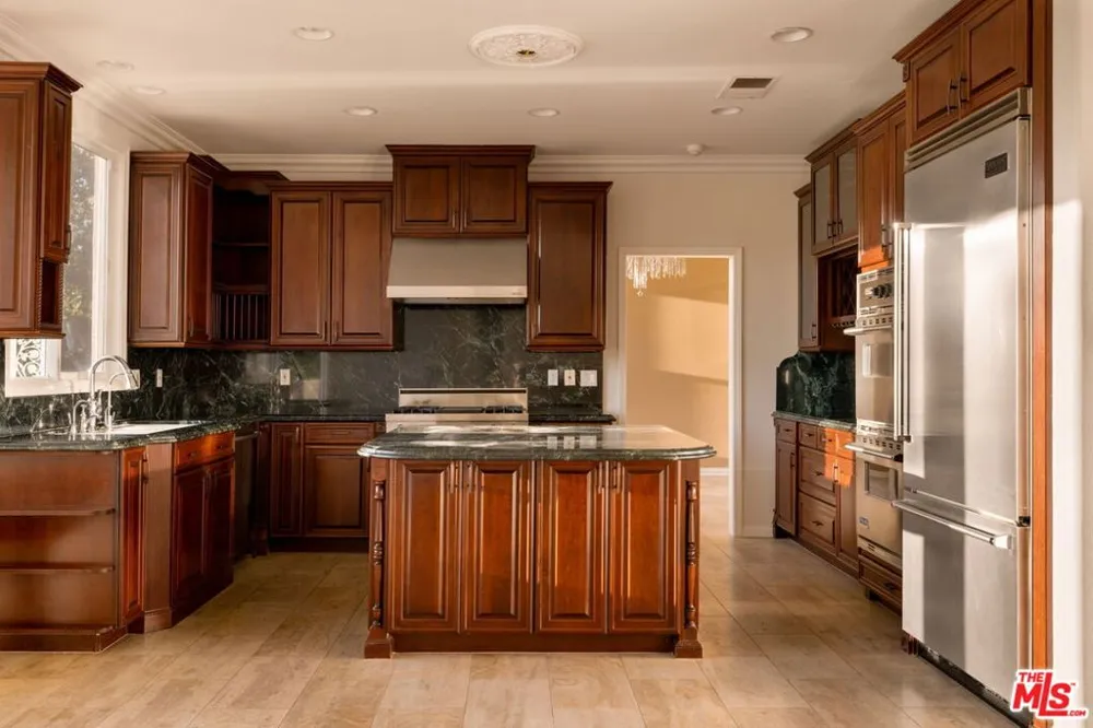 3469 Cordova Drive Calabasas, CA 91302