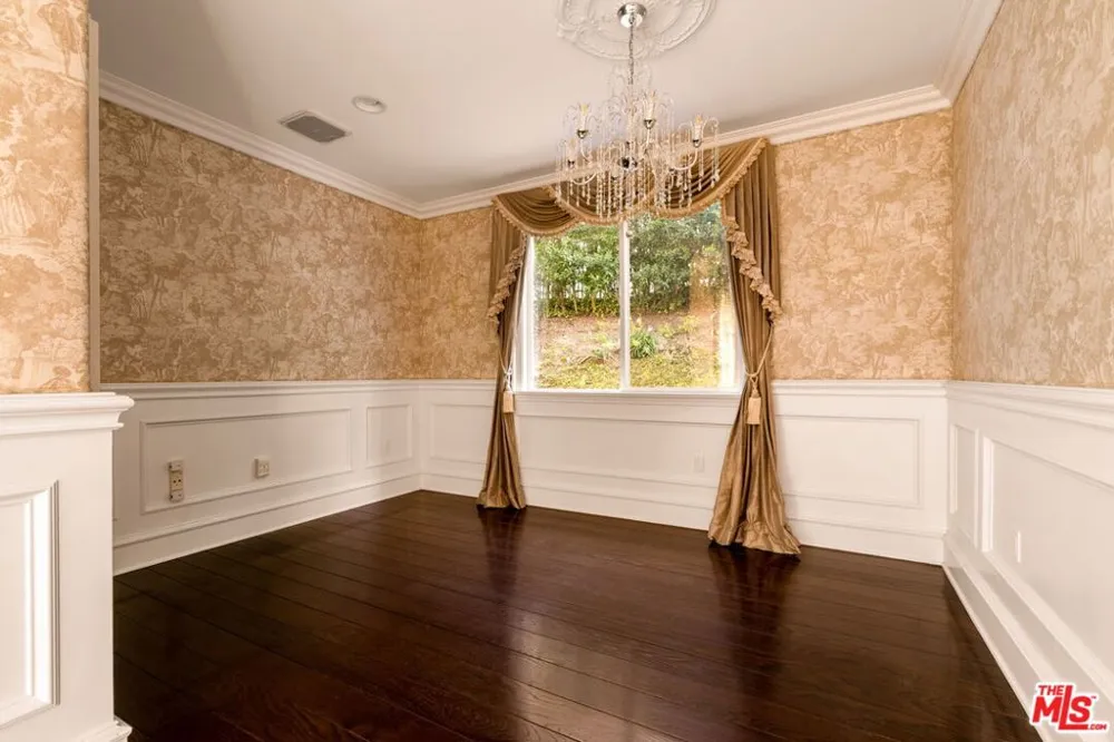 3469 Cordova Drive Calabasas, CA 91302