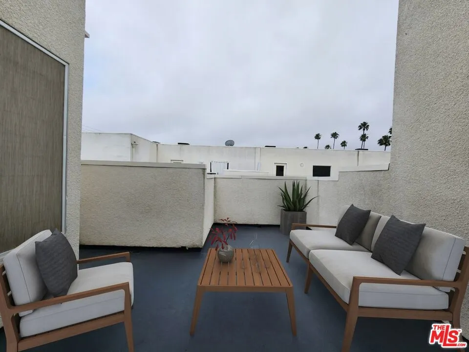 807 21st Street #5 Santa Monica, CA 90403