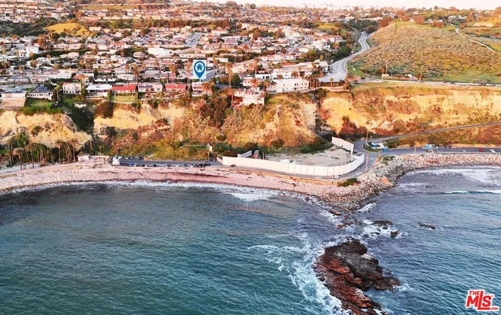 2105 W Paseo Del Mar San Pedro, CA 90732