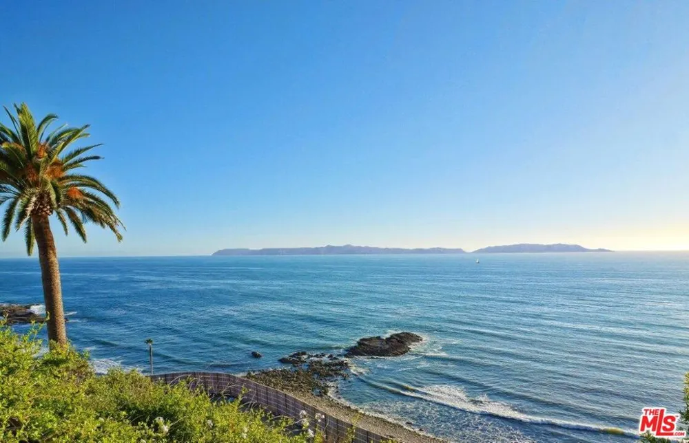 2105 W Paseo Del Mar San Pedro, CA 90732