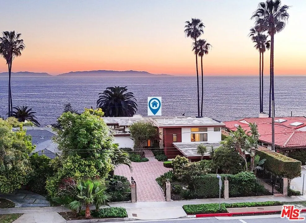 2105 W Paseo Del Mar San Pedro, CA 90732
