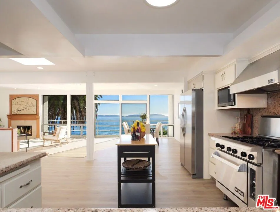 2105 W Paseo Del Mar San Pedro, CA 90732