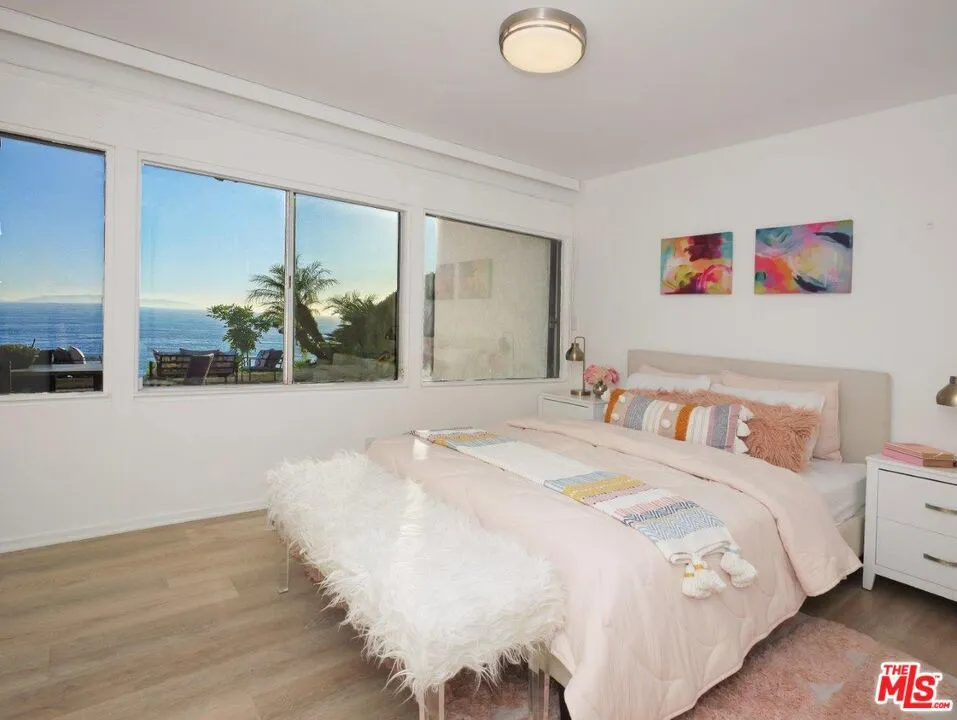 2105 W Paseo Del Mar San Pedro, CA 90732