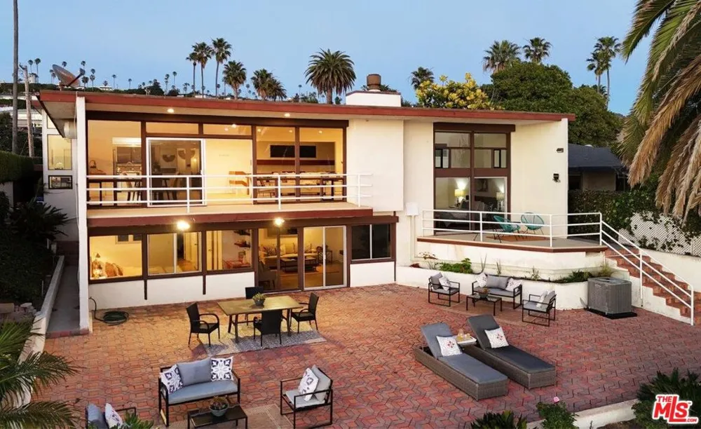 2105 W Paseo Del Mar San Pedro, CA 90732