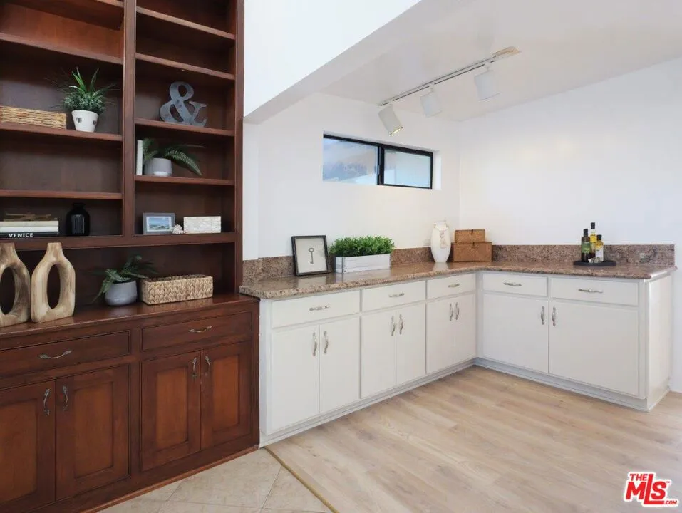 2105 W Paseo Del Mar San Pedro, CA 90732