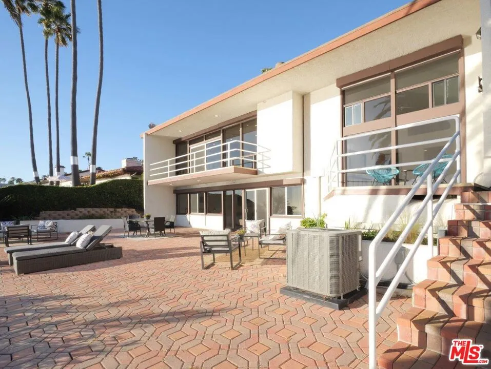 2105 W Paseo Del Mar San Pedro, CA 90732