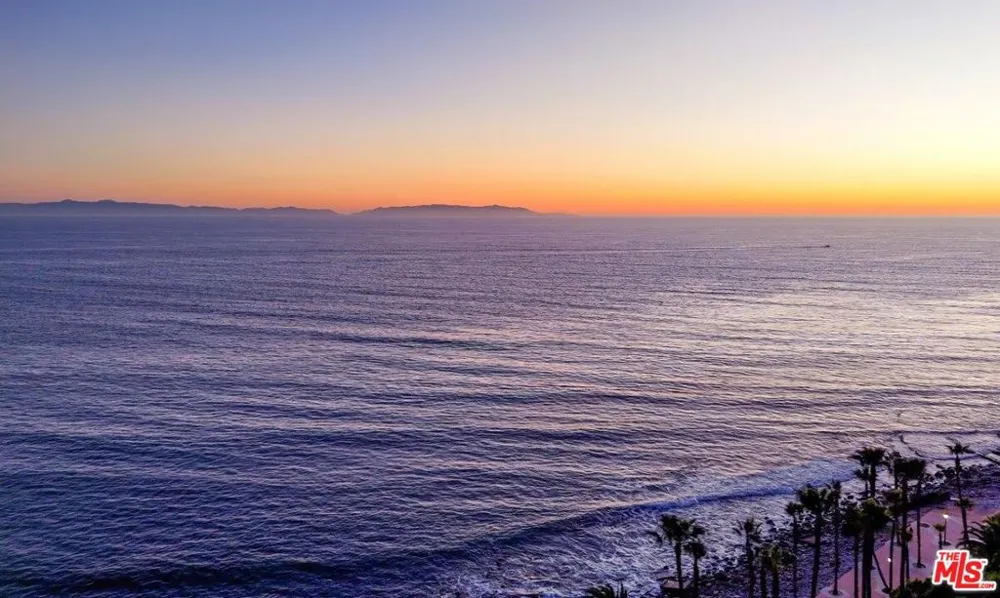 2105 W Paseo Del Mar San Pedro, CA 90732