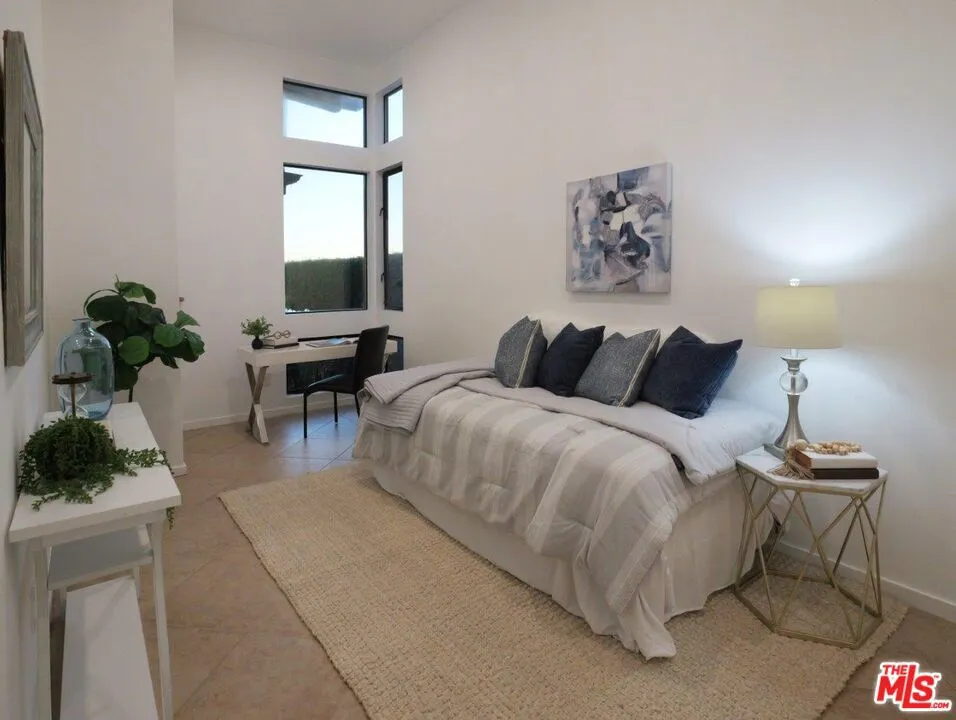 2105 W Paseo Del Mar San Pedro, CA 90732