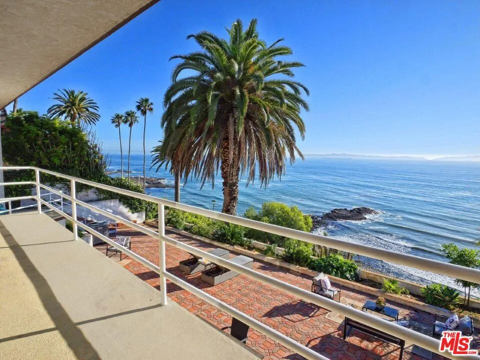 2105 W Paseo Del Mar San Pedro, CA 90732