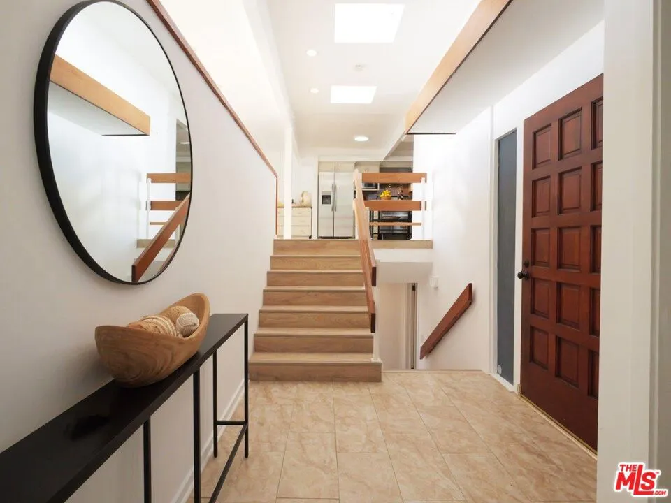 2105 W Paseo Del Mar San Pedro, CA 90732