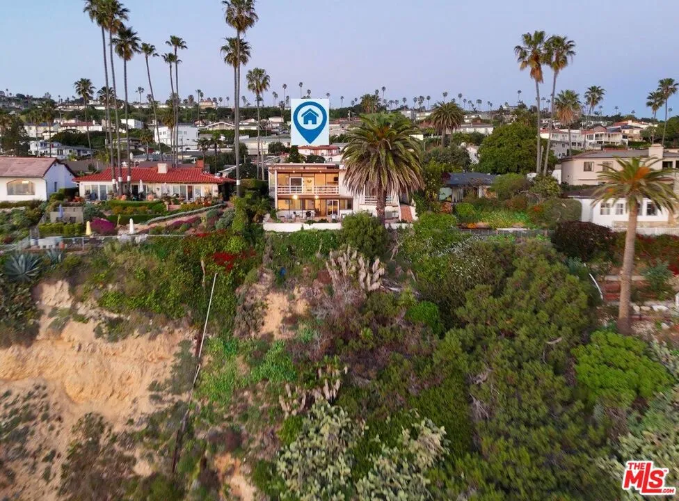 2105 W Paseo Del Mar San Pedro, CA 90732