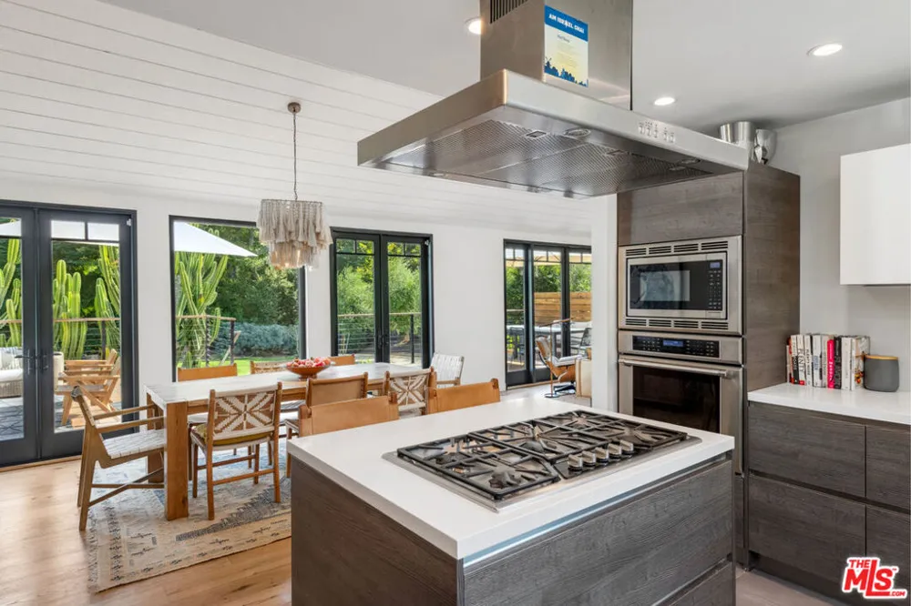 6316 Busch Drive Malibu, CA 90265