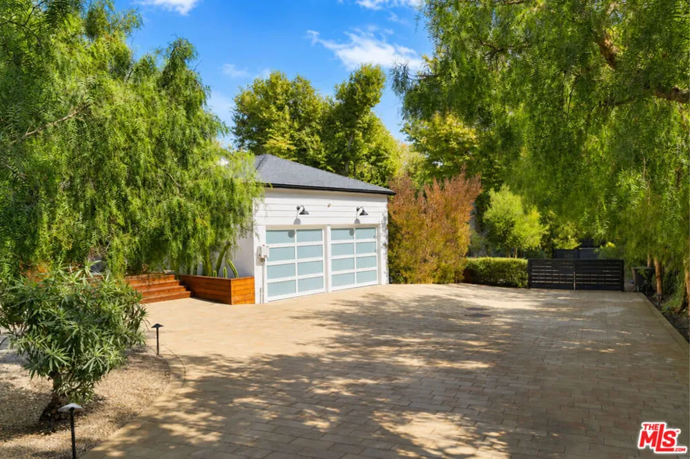 6316 Busch Drive Malibu, CA 90265