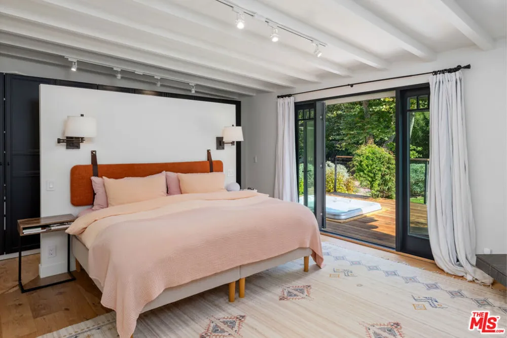 6316 Busch Drive Malibu, CA 90265