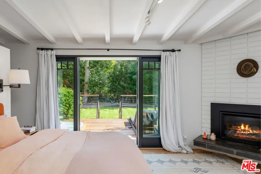 6316 Busch Drive Malibu, CA 90265