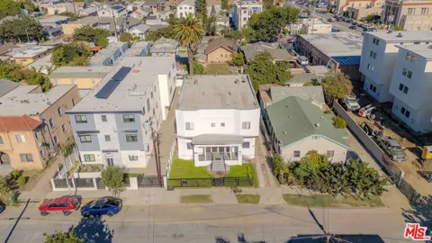 1419 W 36th Street