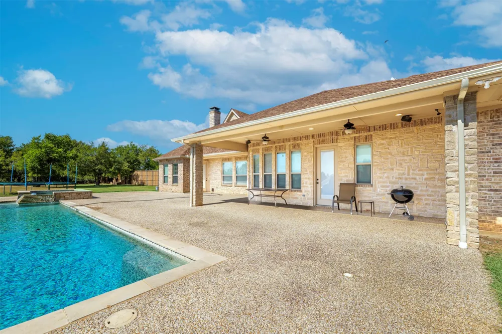 223 E Bay Drive Bridgeport, TX 76426