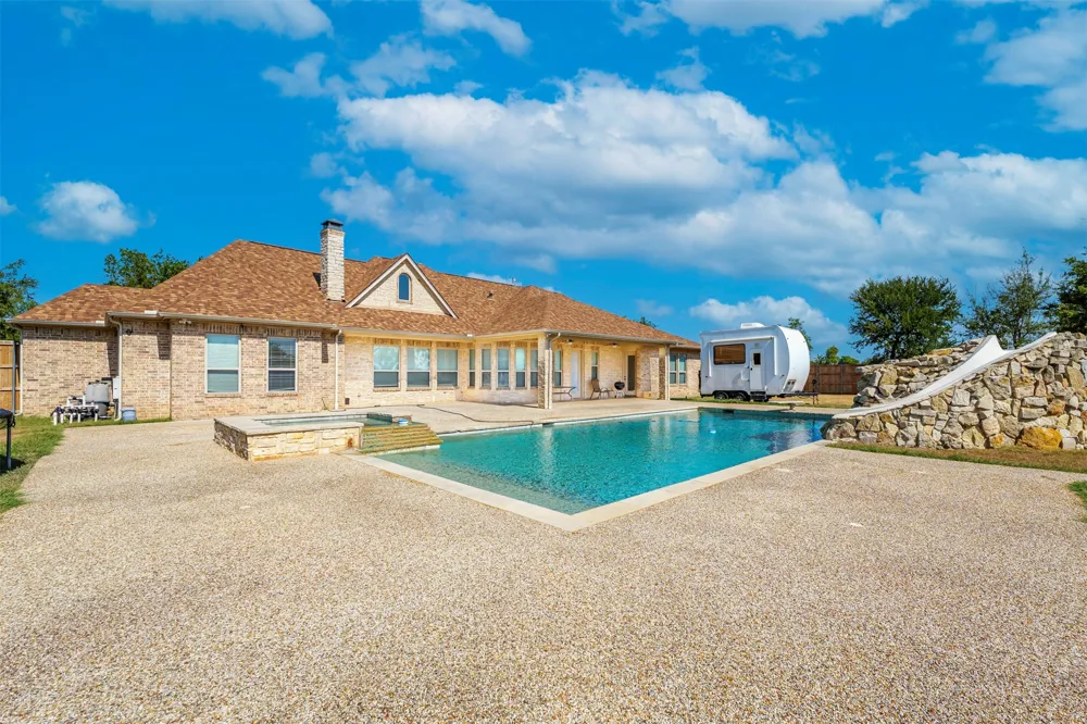 223 E Bay Drive Bridgeport, TX 76426