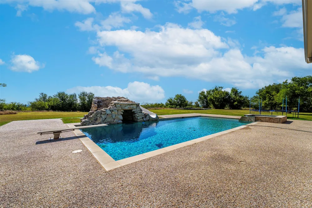 223 E Bay Drive Bridgeport, TX 76426