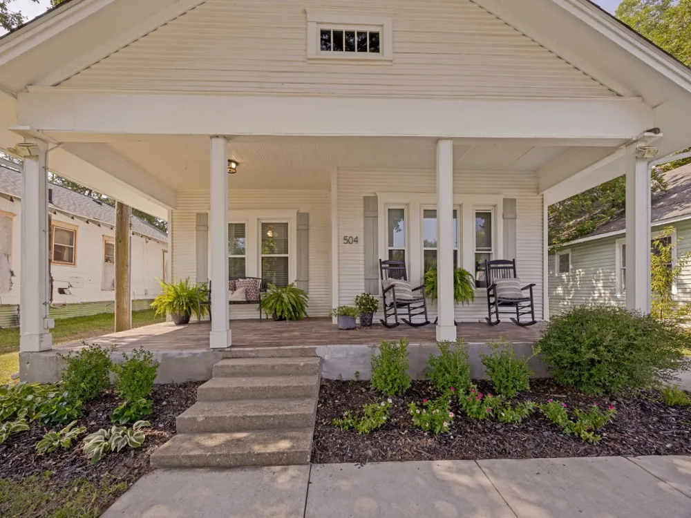 504 W Murray Street Denison, TX 75020