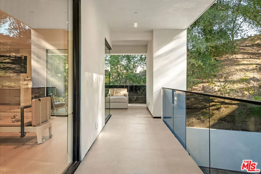 4701 Sophia Avenue Encino, CA 91436