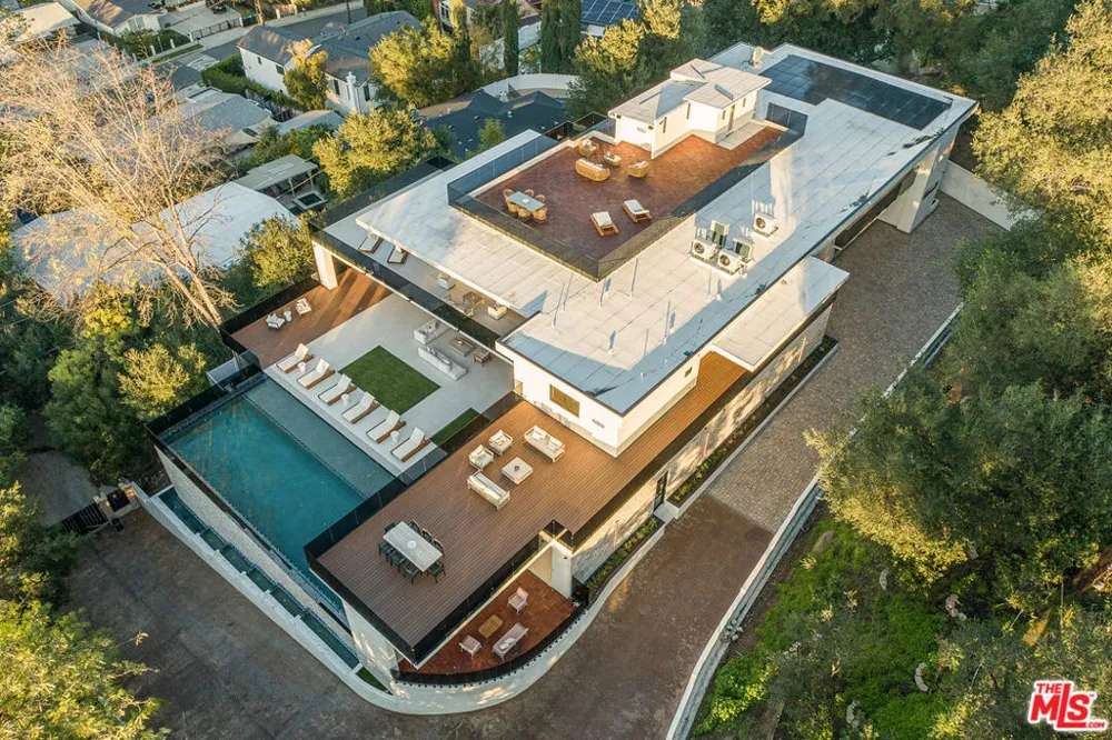 4701 Sophia Avenue Encino, CA 91436