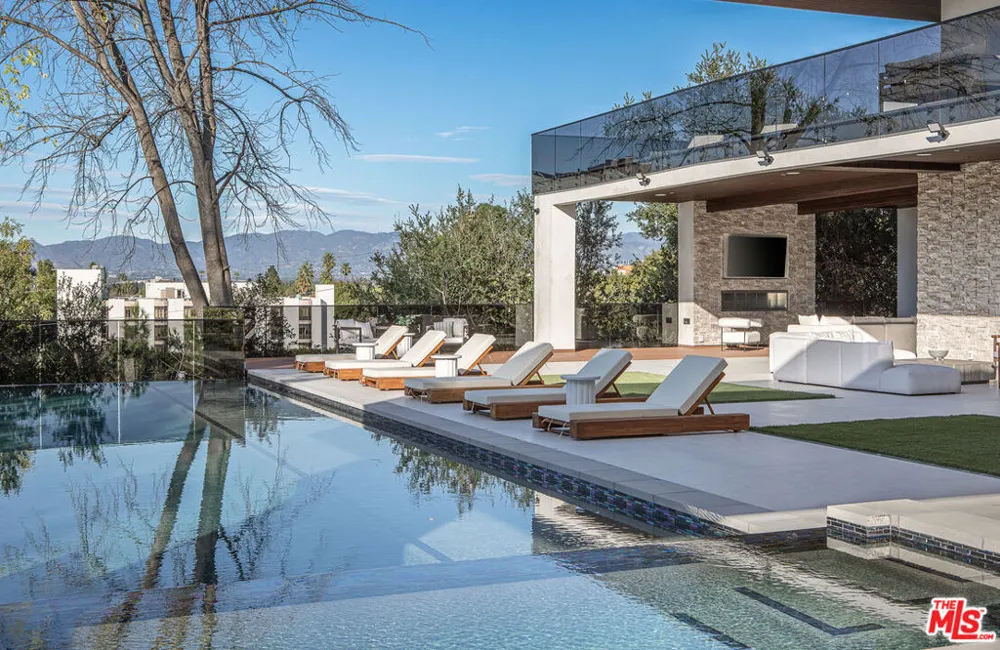 4701 Sophia Avenue Encino, CA 91436