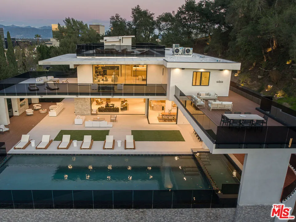 4701 Sophia Avenue Encino, CA 91436
