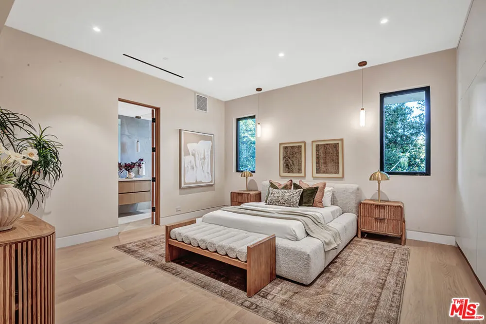 4701 Sophia Avenue Encino, CA 91436