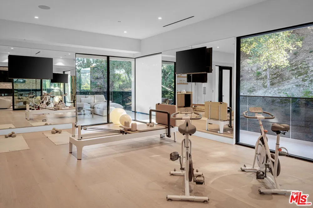4701 Sophia Avenue Encino, CA 91436