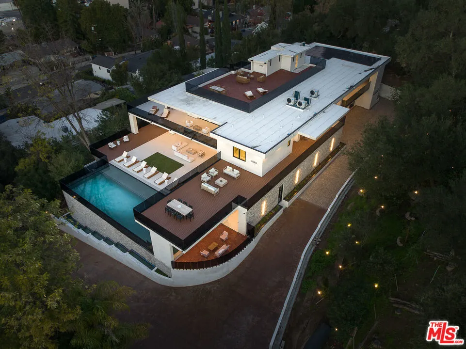 4701 Sophia Avenue Encino, CA 91436