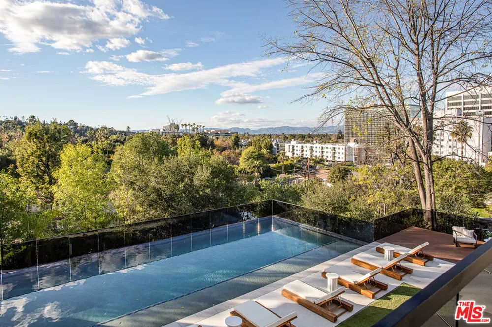 4701 Sophia Avenue Encino, CA 91436