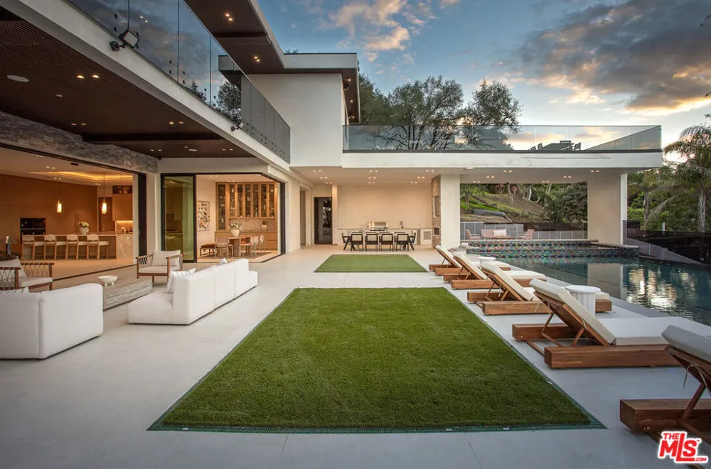 4701 Sophia Avenue Encino, CA 91436