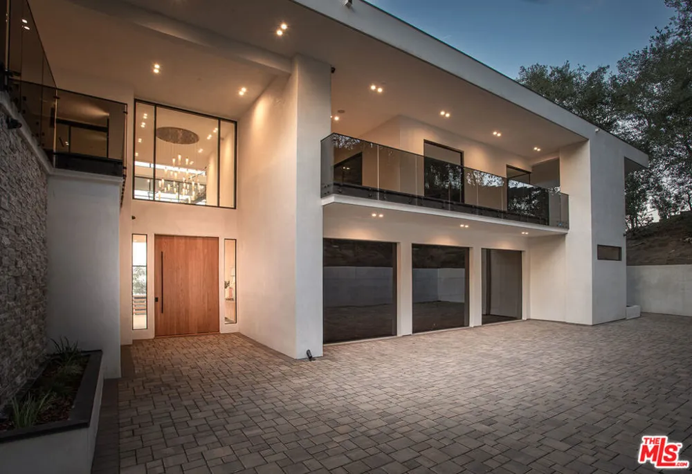 4701 Sophia Avenue Encino, CA 91436